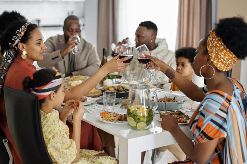 Benefits of Eating Together at the Dinner Table