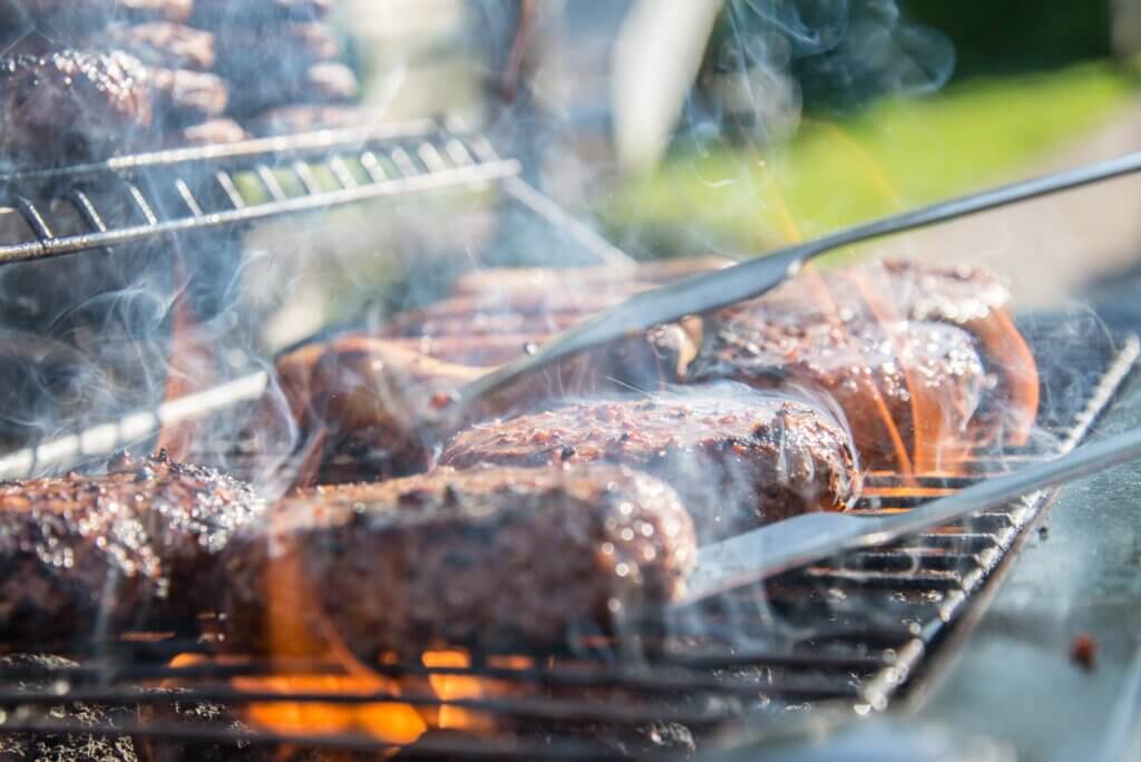 How to Throw the Best BBQ Party